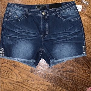 Cato Low Rise fringed shorts with studs